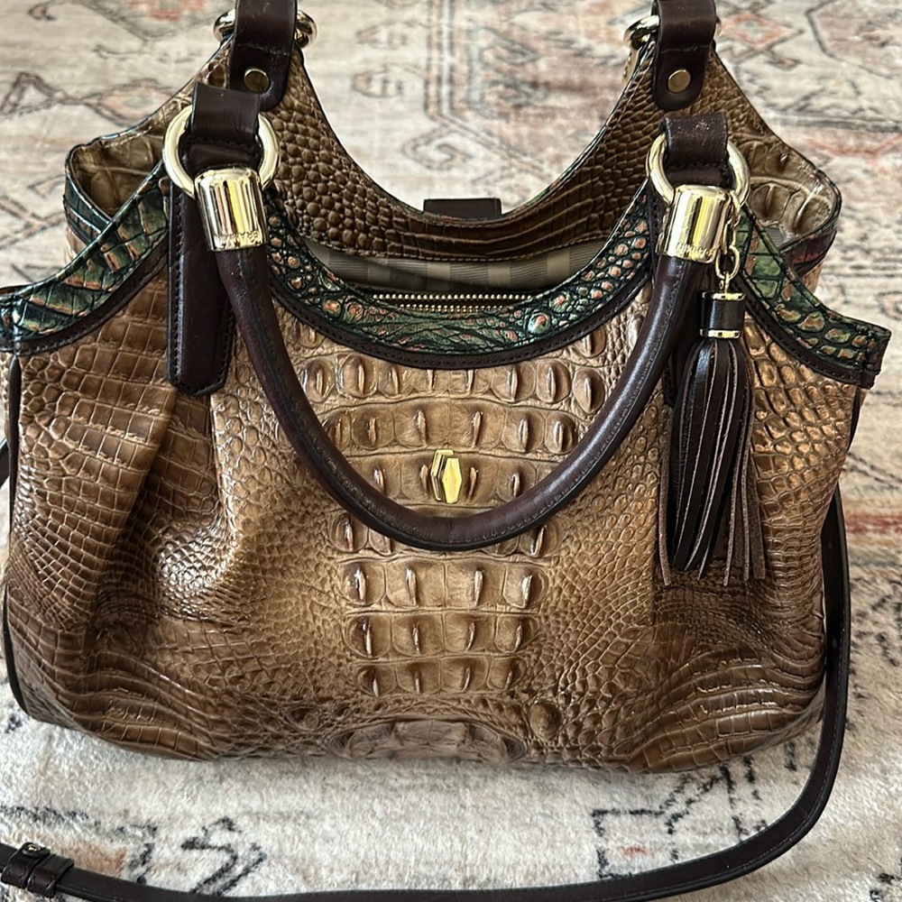 Brahmin purse like new excellent condition LARGE style